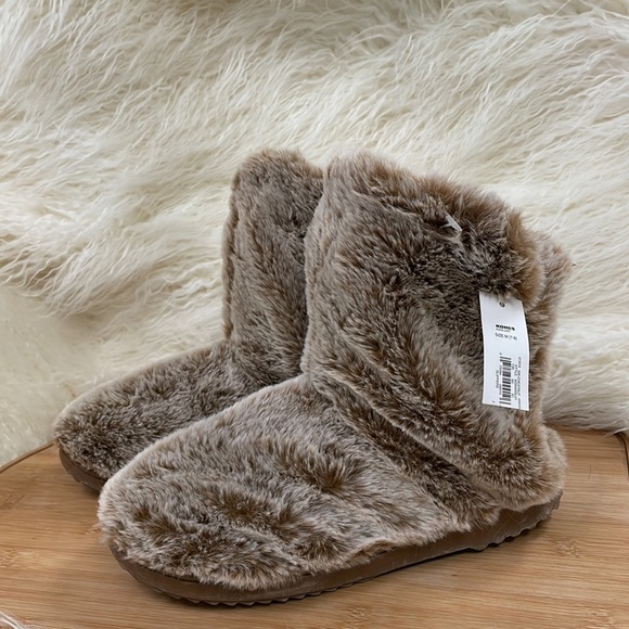 Sonoma Shoes - Sonoma // Ultra Plush Slouchy Rubber Sole Slippers Women Sz 7-8 Chestnut NWT